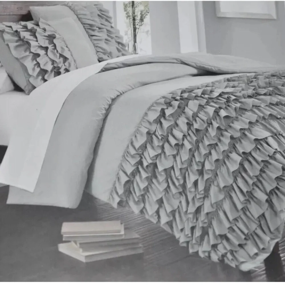 New Cynthia Rowley Ruffle Comforter Set Ruffled Shabby Farmhouse NWT Gray Chic